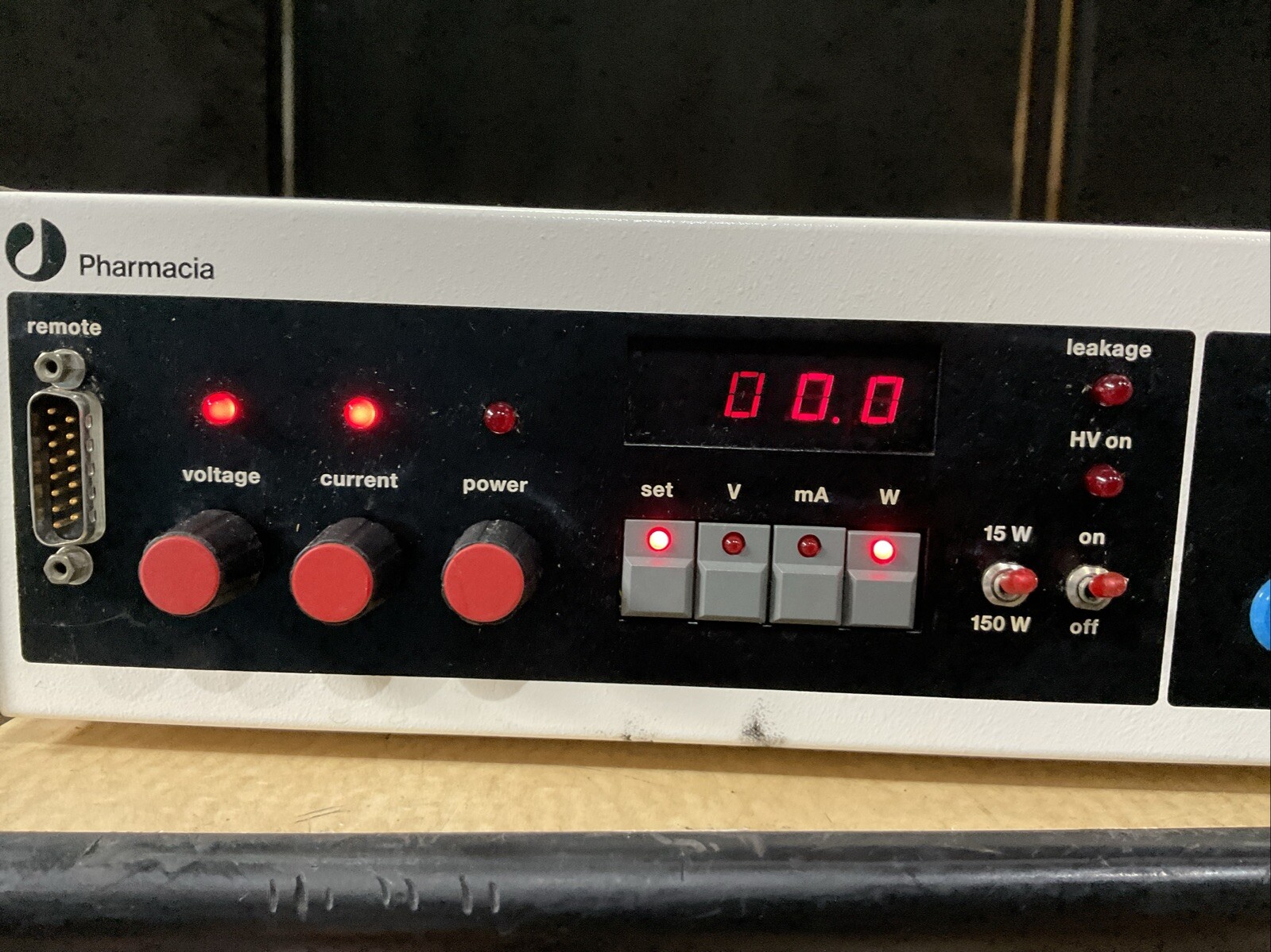Pharmacia ECPS 3000/150 Constant Electrophoresis High Voltage Lab Power Supply