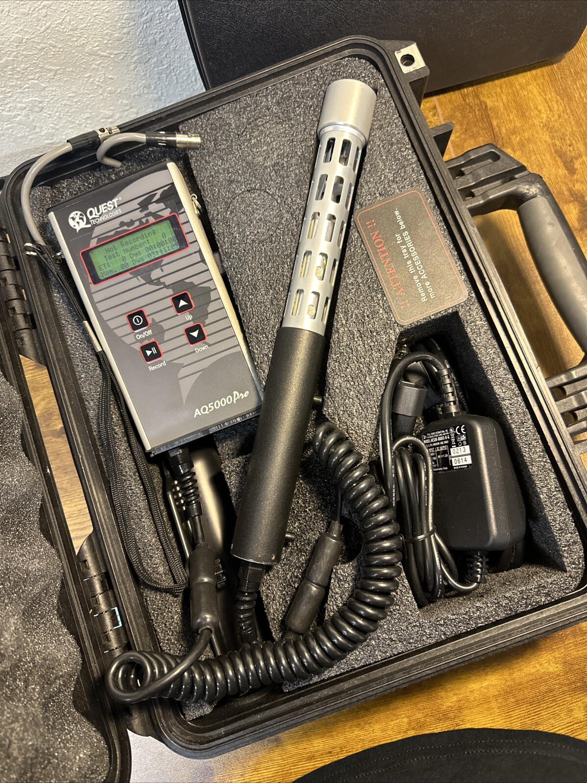 QUEST TECHNOLOGIES AQ5000 PRO INDOOR AIR MONITOR