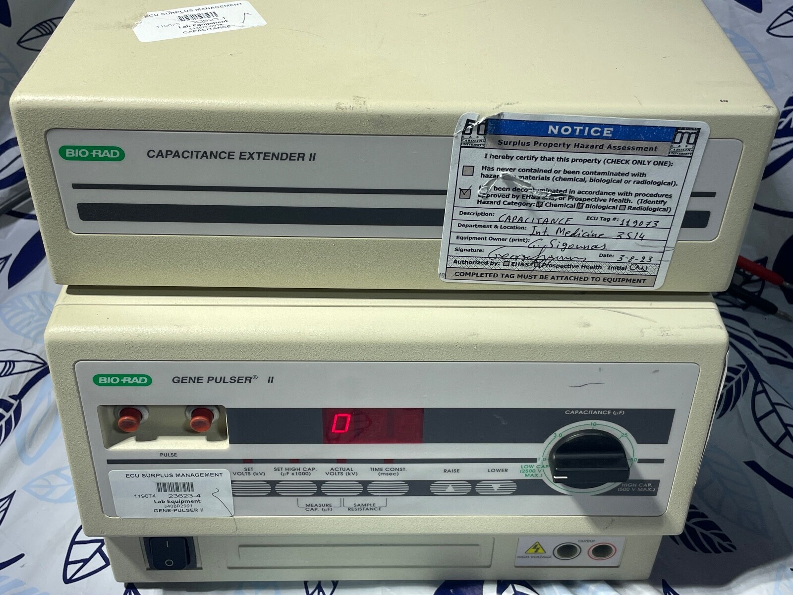 BIO-RAD Gene Pulser II Electroporation System w/ 165-2107 cap extender ii