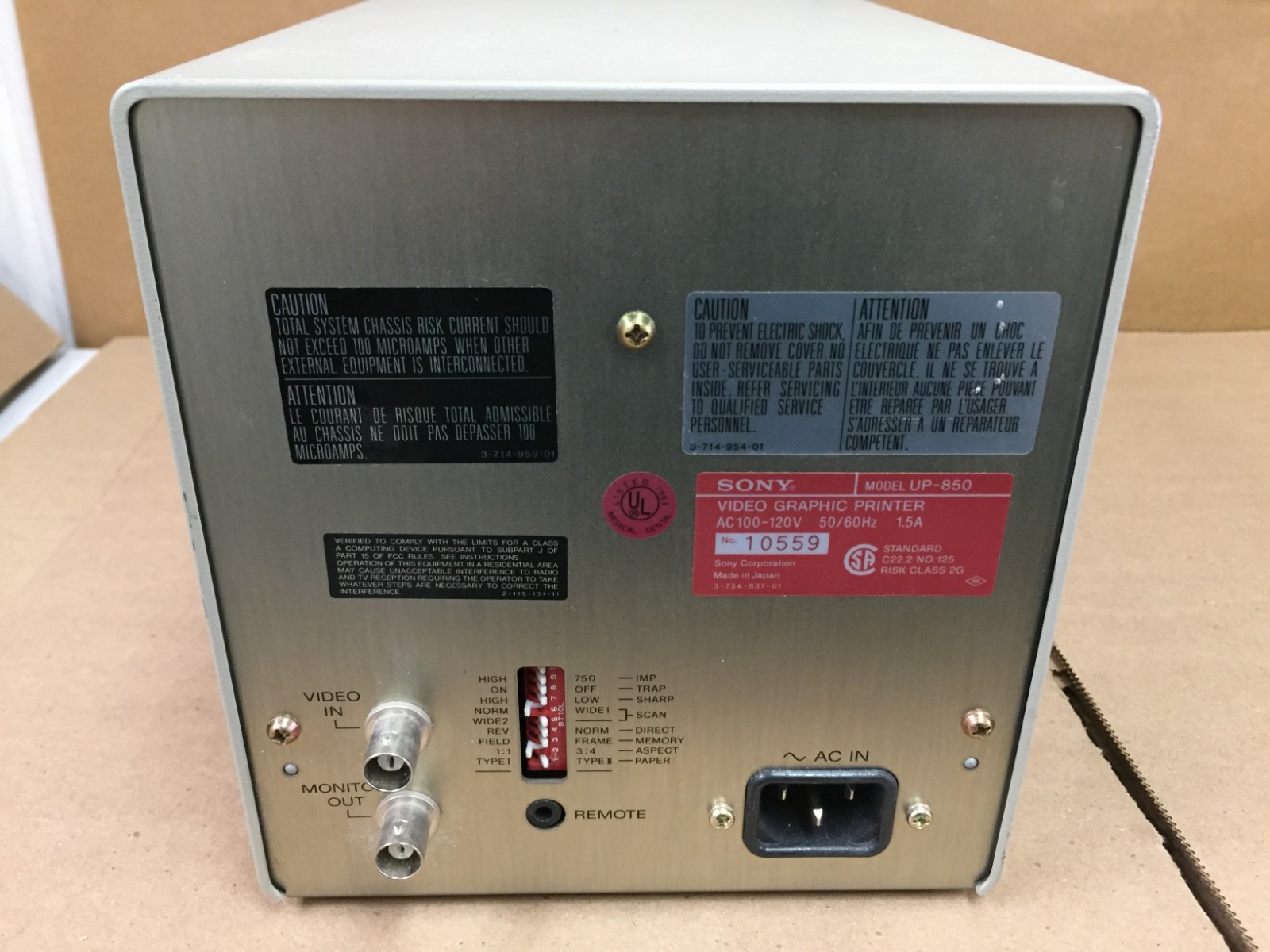 Sony UP-850 Video Graphic Printer Power on and Feed Tested